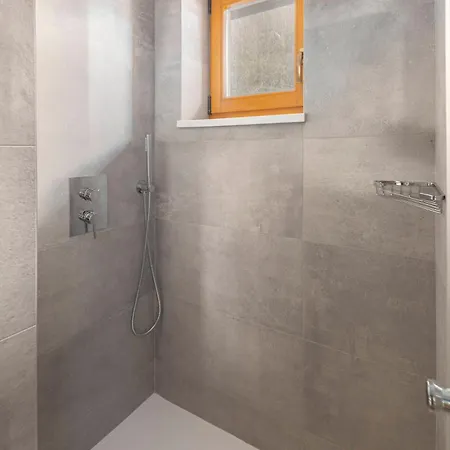 Farm Ivankotovi * Prem